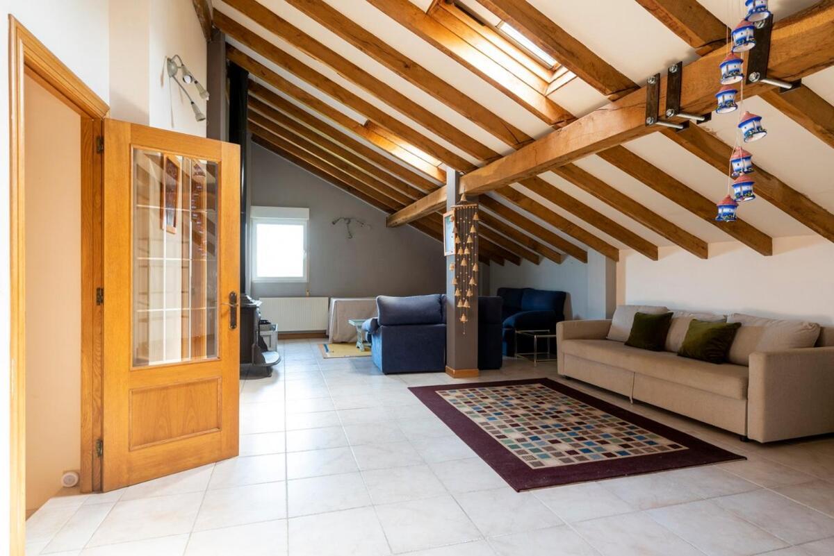 Willa Casa Con Jardin En Gama Bárcena de Cicero Zewnętrze zdjęcie