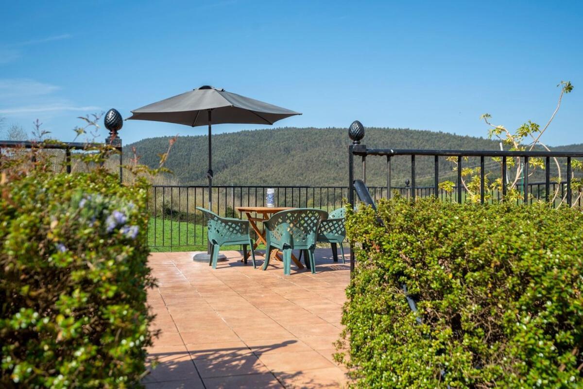 Willa Casa Con Jardin En Gama Bárcena de Cicero Zewnętrze zdjęcie