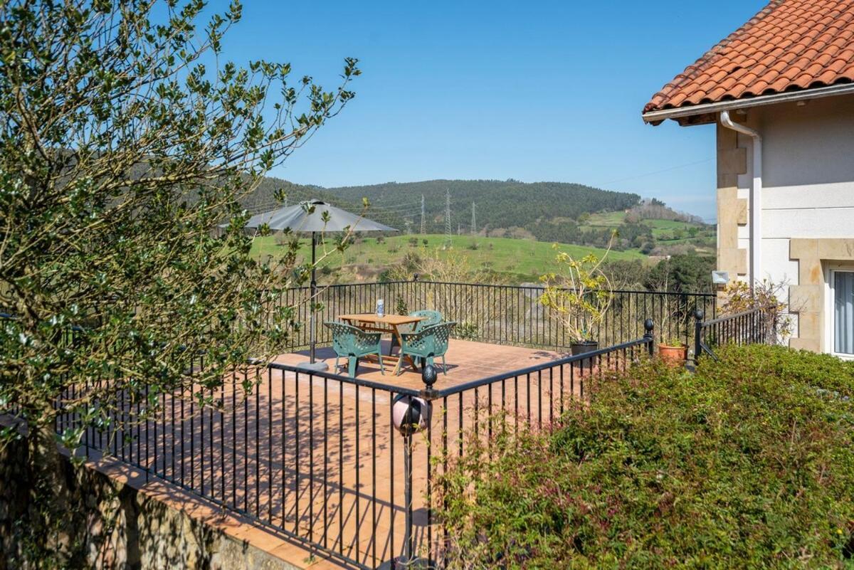 Willa Casa Con Jardin En Gama Bárcena de Cicero Zewnętrze zdjęcie